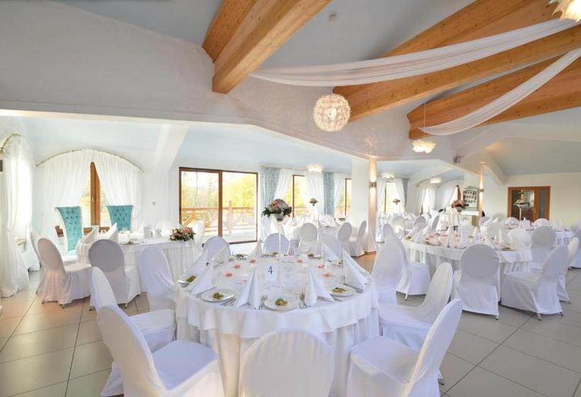 בית מלון כפרי Dworek Nad Regą