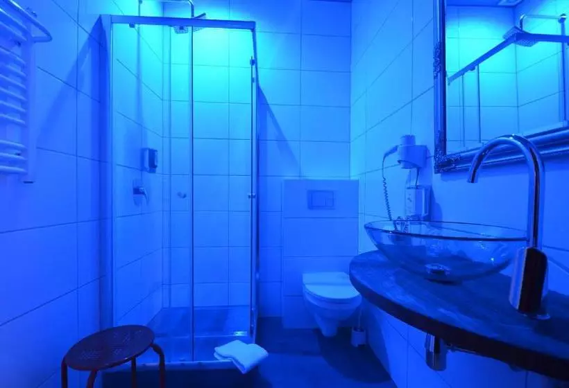 호텔 Dworek Nad Regą