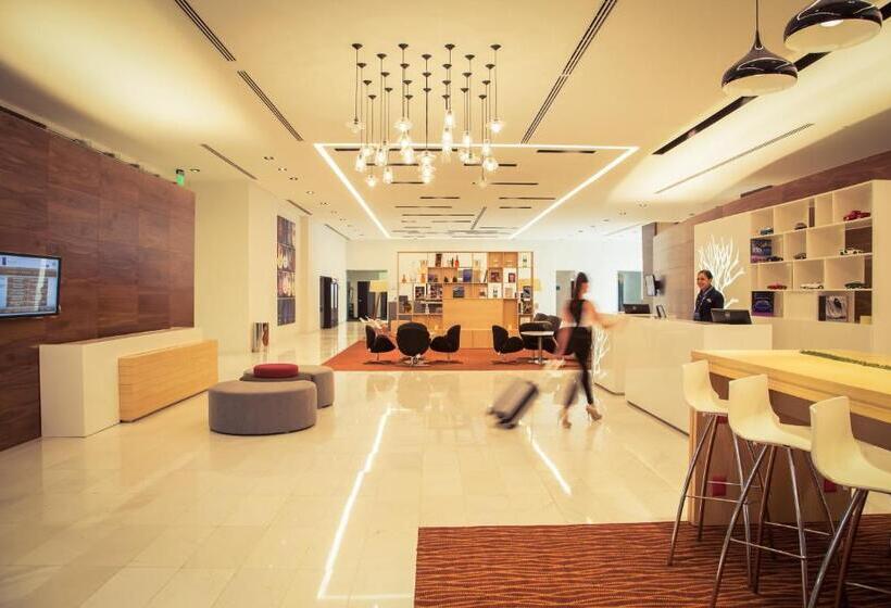 ホテル Fiesta Inn Plaza Central Aeropuerto