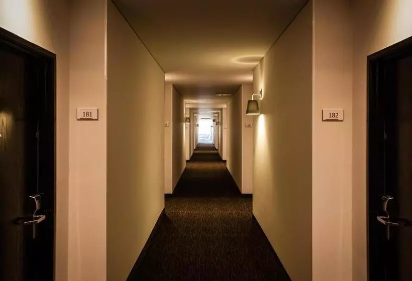 호텔 Fiesta Inn Plaza Central Aeropuerto