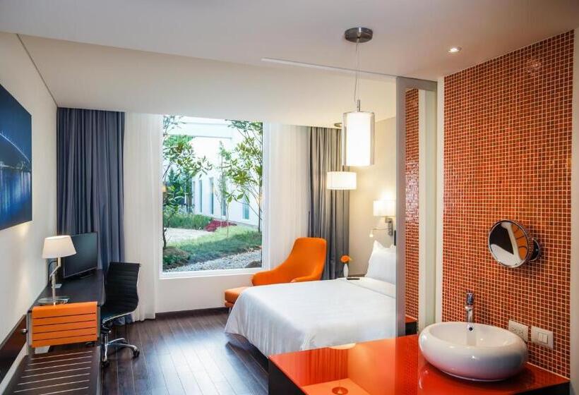 ホテル Fiesta Inn Plaza Central Aeropuerto