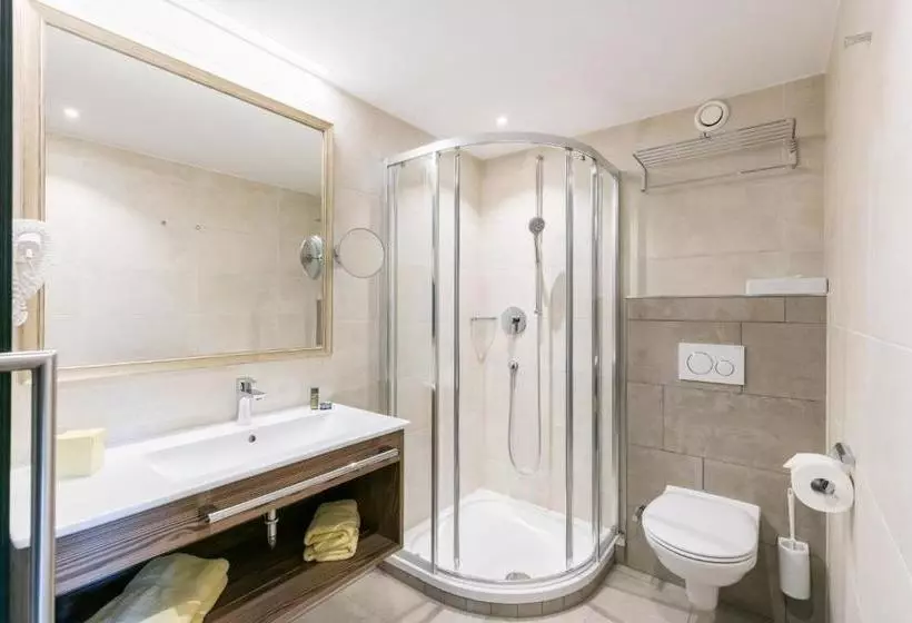 Отель Gasthof Zur Schönen Aussicht