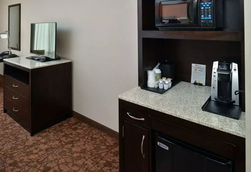 Отель Hilton Garden Inn Cincinnati/west Chester