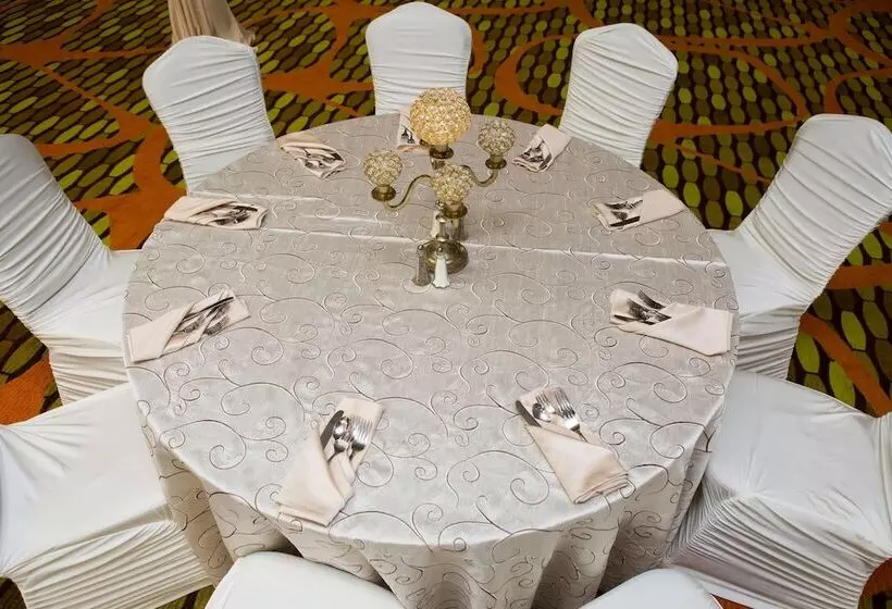 Отель Hilton Garden Inn Cincinnati/west Chester