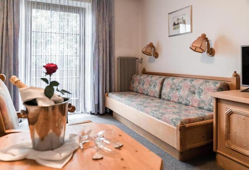 ホテル Kirchenwirt