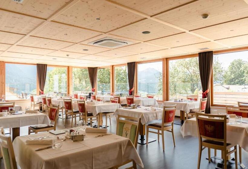 ホテル Kirchenwirt