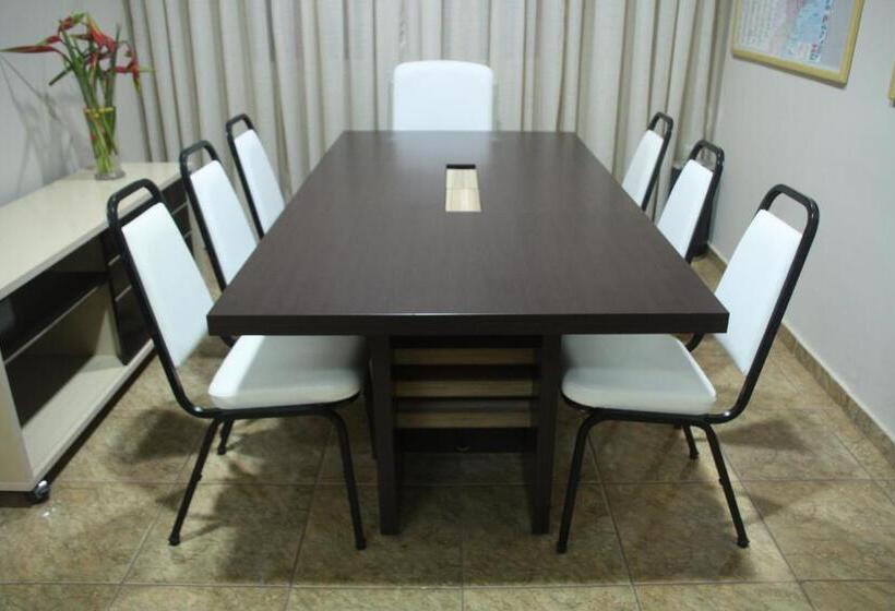 בית מלון כפרי Mirage