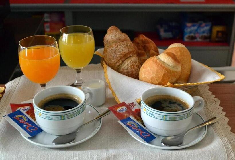 בית מלון כפרי Pineta