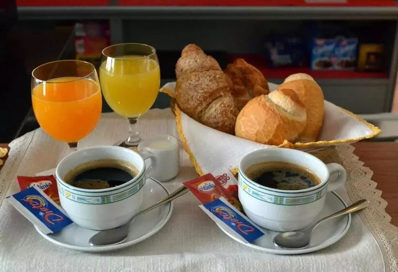 בית מלון כפרי Pineta