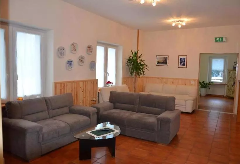 בית מלון כפרי Pineta