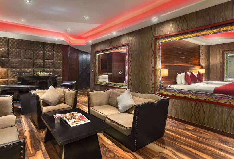 בית מלון כפרי Ramada By Wyndham Alleppey