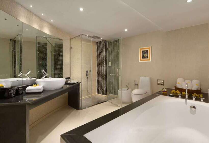 בית מלון כפרי Ramada By Wyndham Alleppey