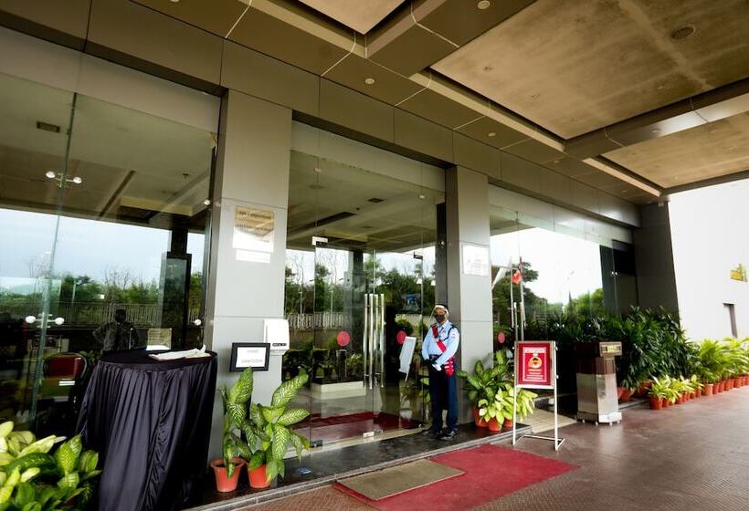 ホテル Ramada By Wyndham Jamshedpur