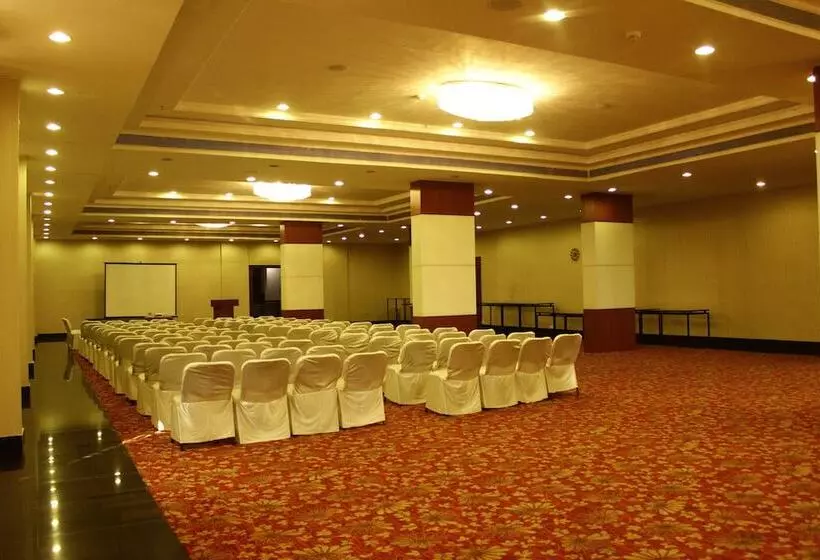 Hotel Ramada By Wyndham Jamshedpur