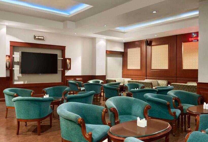 ホテル Ramada By Wyndham Jamshedpur