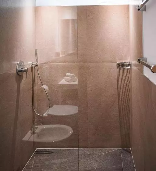 בית מלון כפרי Residence Montana