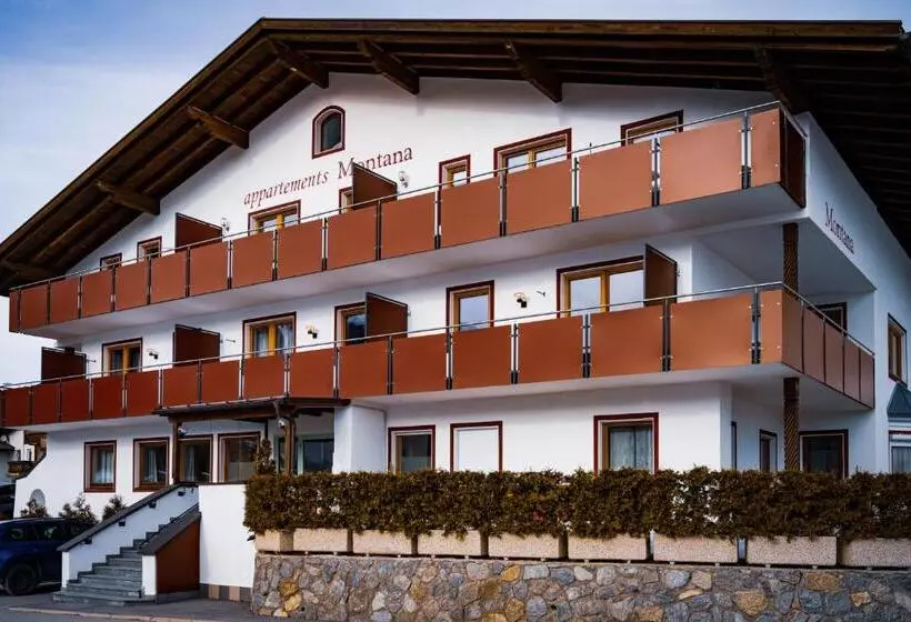 בית מלון כפרי Residence Montana