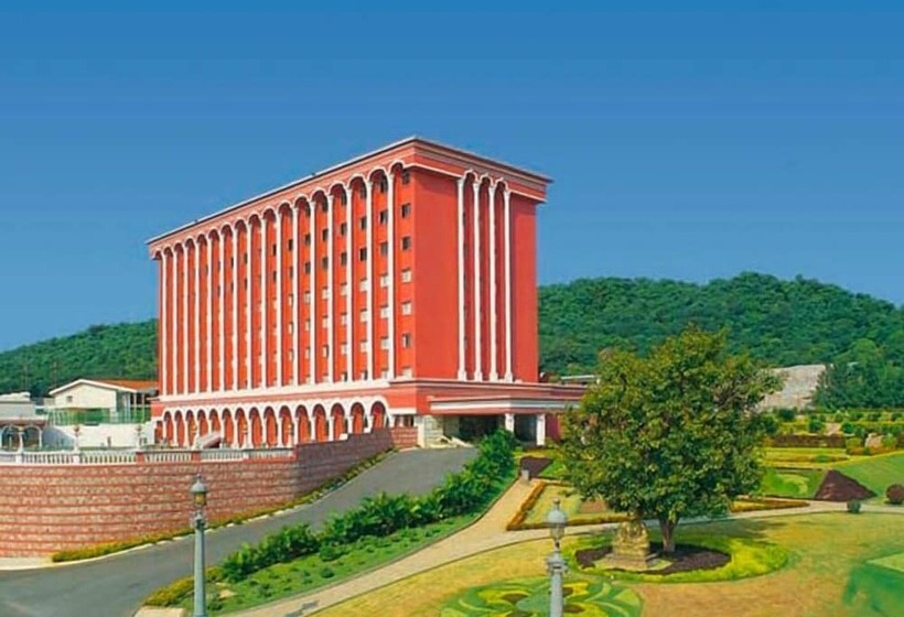 호텔 Ramoji Film City  Sitara Luxury
