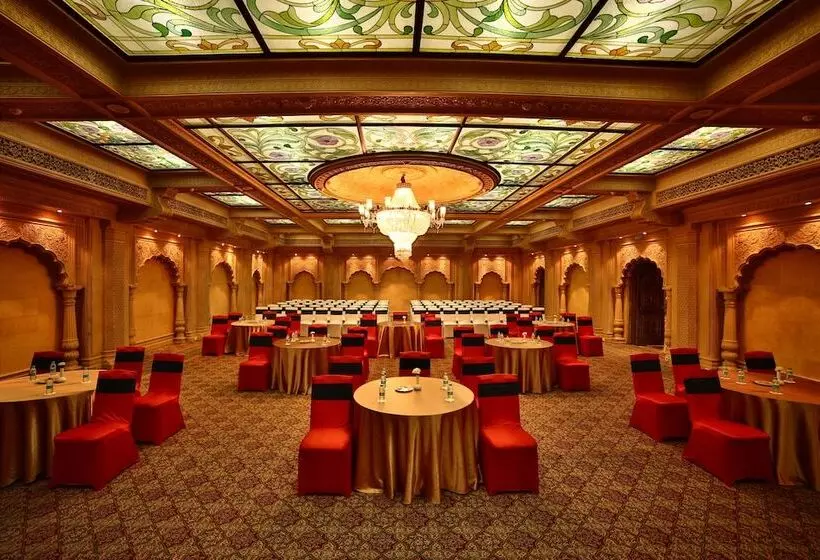 ホテル Ramoji Film City Sitara Luxury