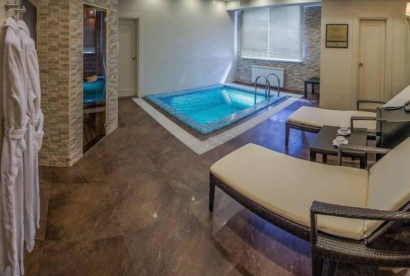 فندق Volga Premium