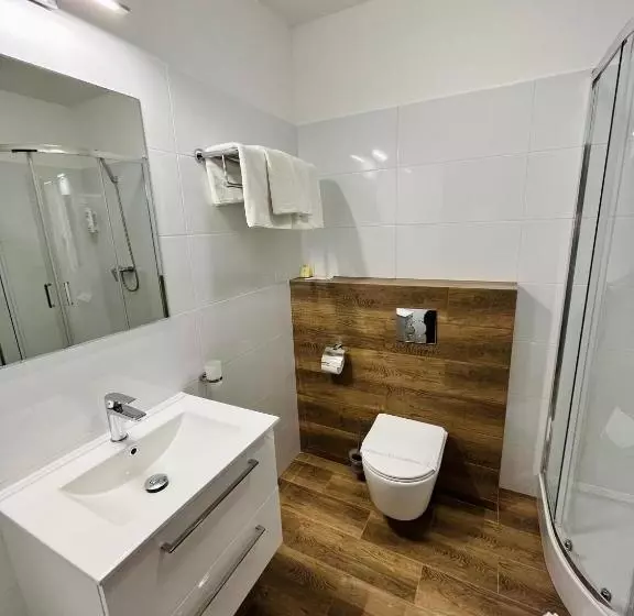 ホテル Wellness & Spa Nowy Dwór