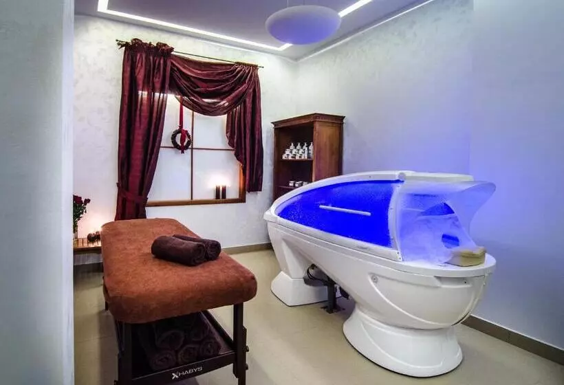 ホテル Wellness & Spa Nowy Dwór