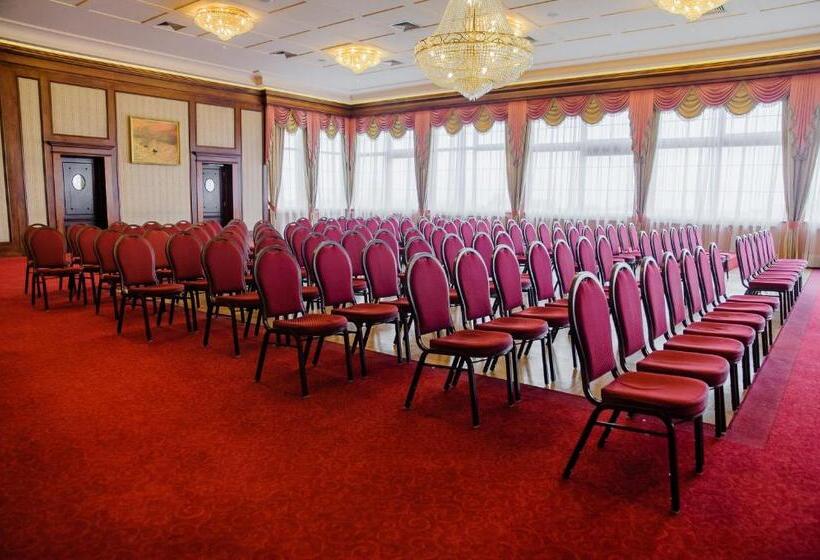 فندق Wellness & Spa Nowy Dwór