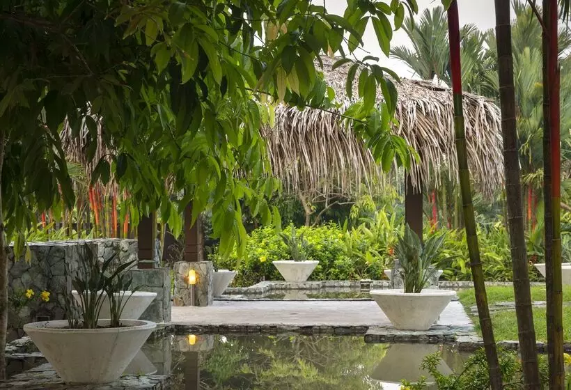 Indura Beach & Golf Resort Curio Collection By Hilton