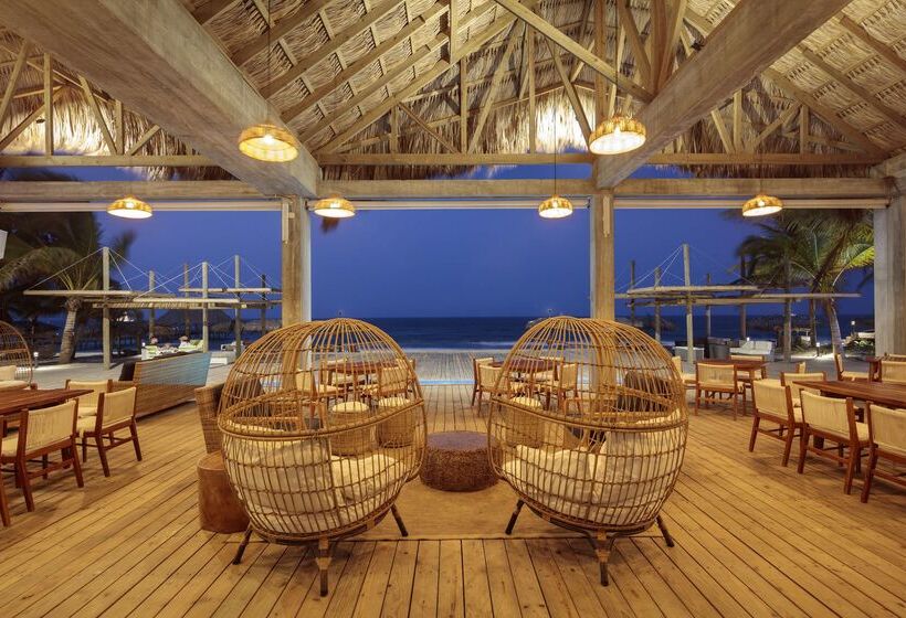 Indura Beach & Golf Resort Curio Collection By Hilton