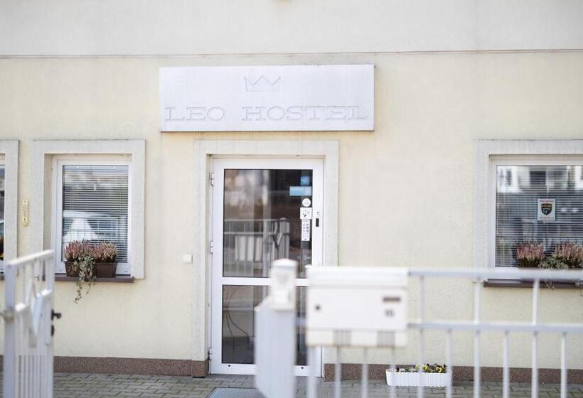 Leo Hostel