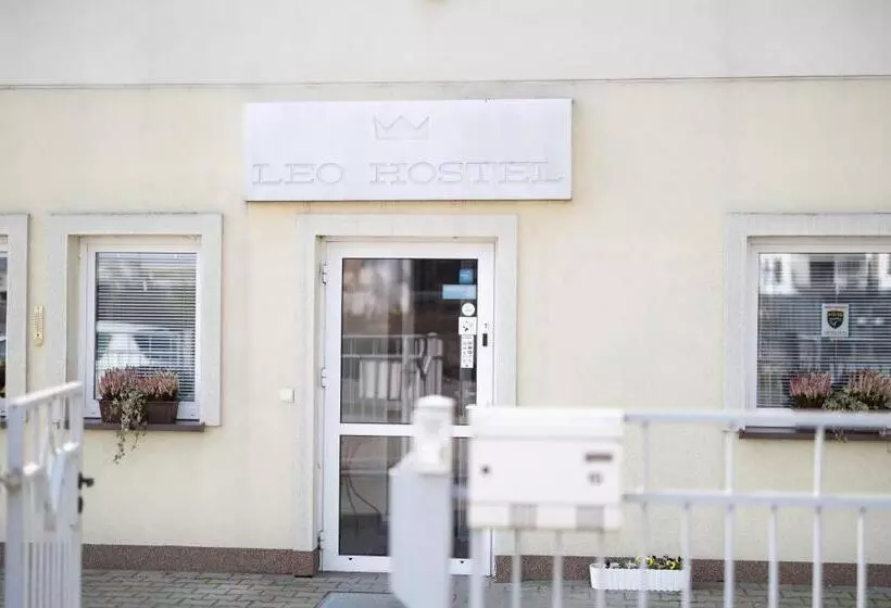 Leo Hostel