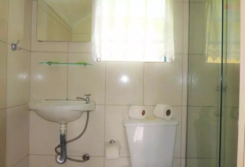 ユースホステル Pousada Villa Três