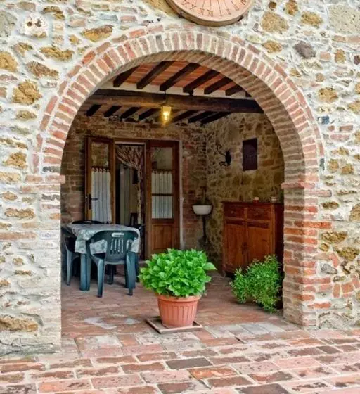 ホテル Agriturismo Podere Fucile