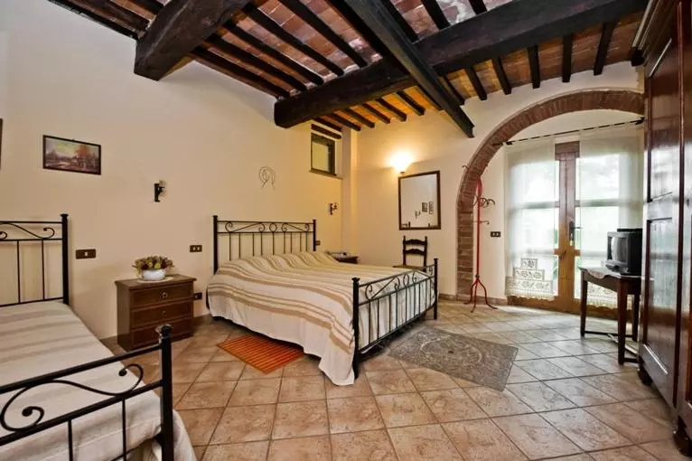 ホテル Agriturismo Podere Fucile