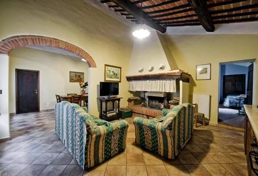 ホテル Agriturismo Podere Fucile