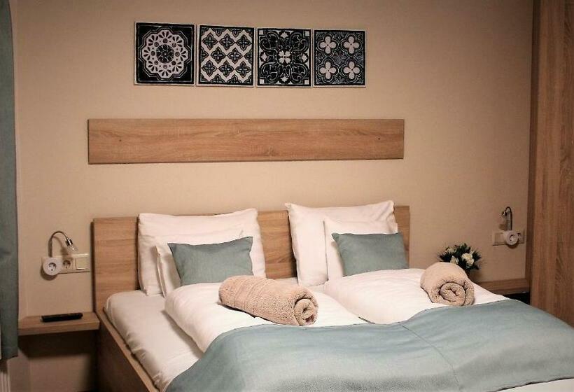 פנסיון Rácz Vendégház