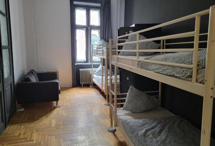 بنسيون Casa Nora