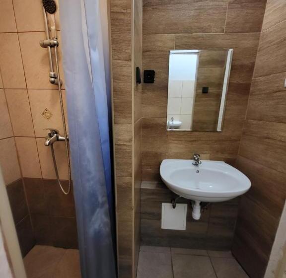 بنسيون Casa Nora