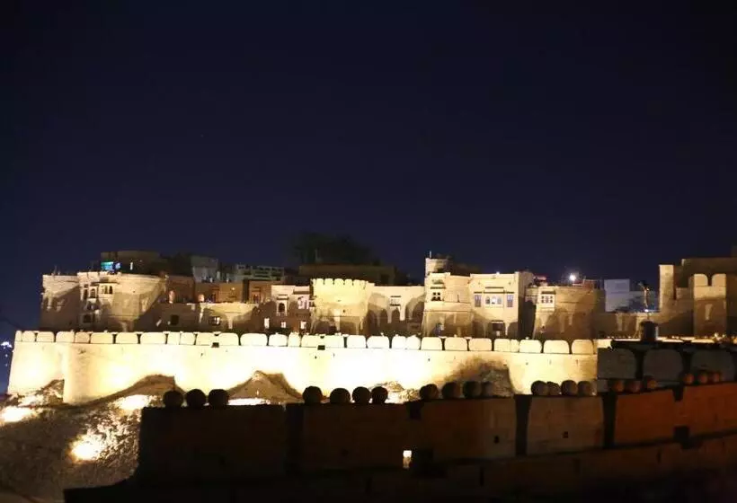Majatalo Desert Boy S Royal Stay On Fort