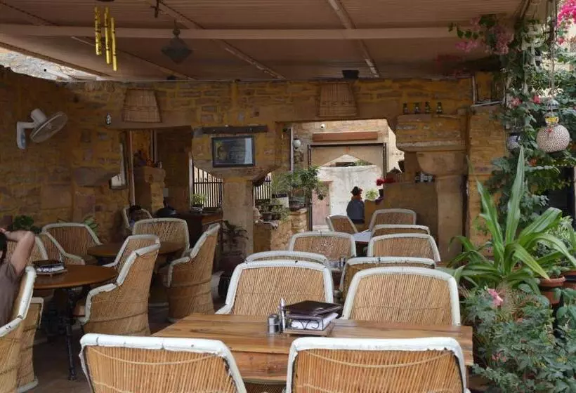 Majatalo Desert Boy S Royal Stay On Fort