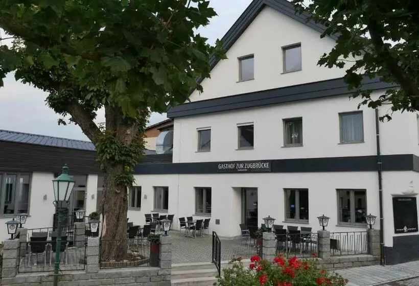 ペンション Gasthof Schiefer Zur Zugbrücke