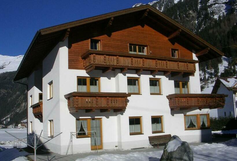 ペンション Haus Hafele