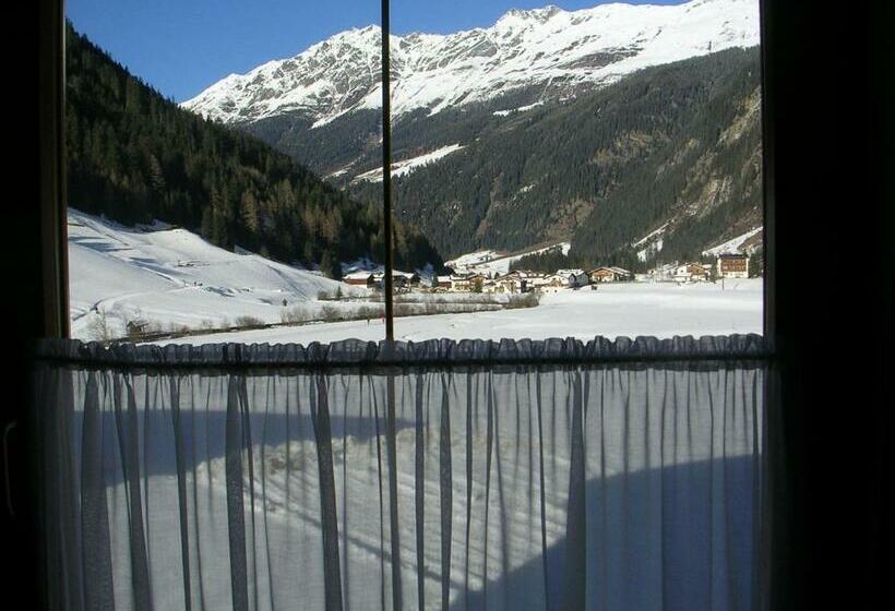 ペンション Haus Hafele