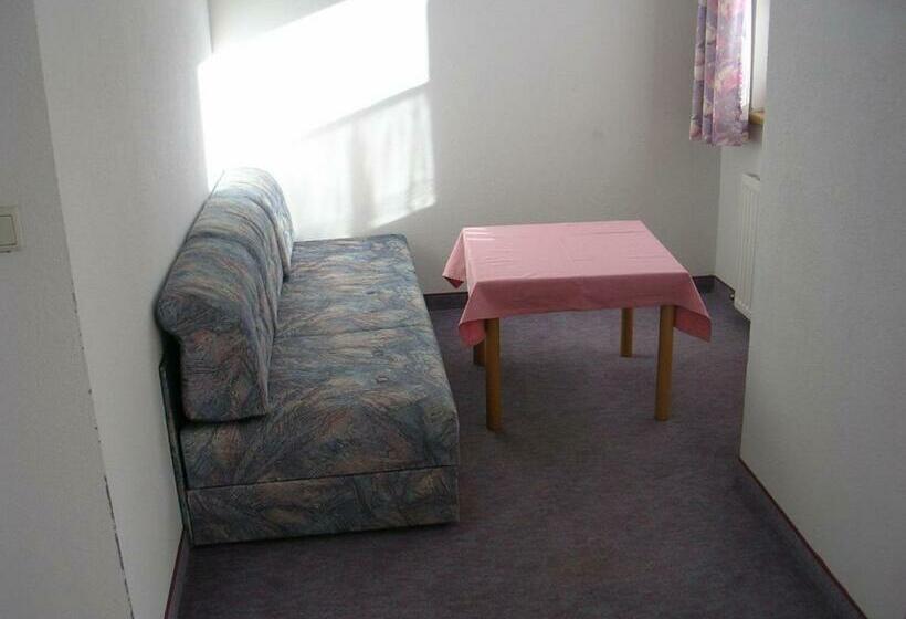 ペンション Haus Hafele