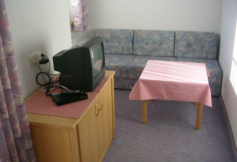 ペンション Haus Hafele