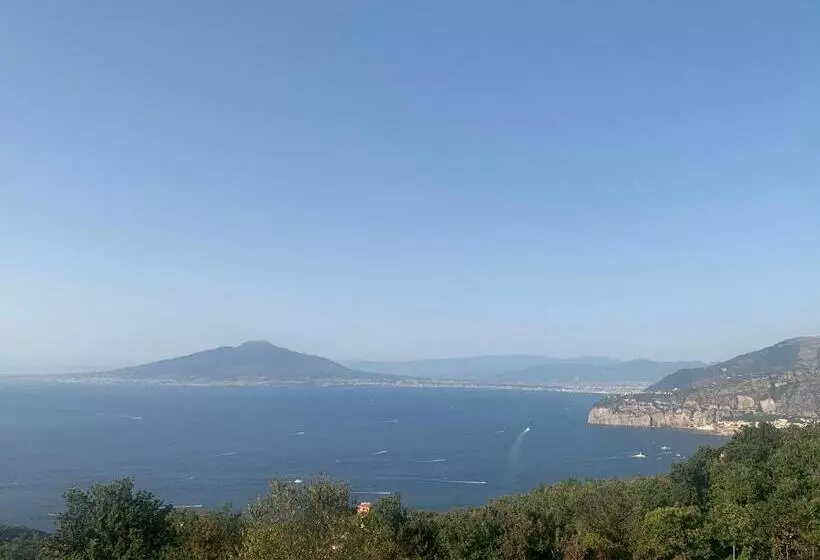 تختخواب و صبحانه A Sorrento