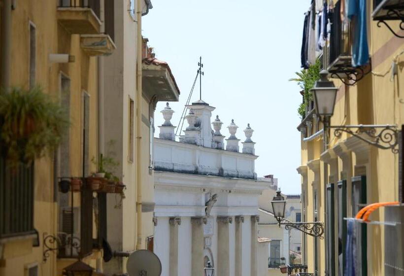 تختخواب و صبحانه Il Duomo Salerno