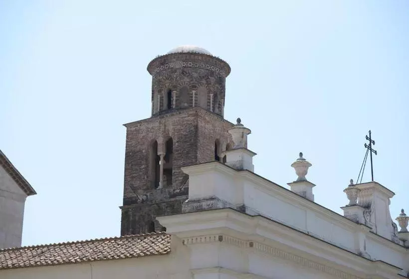 تختخواب و صبحانه Il Duomo Salerno