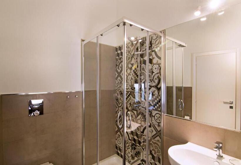 تختخواب و صبحانه Il Duomo Salerno