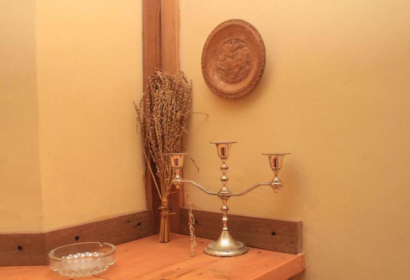 تختخواب و صبحانه Lily Bank Cottage